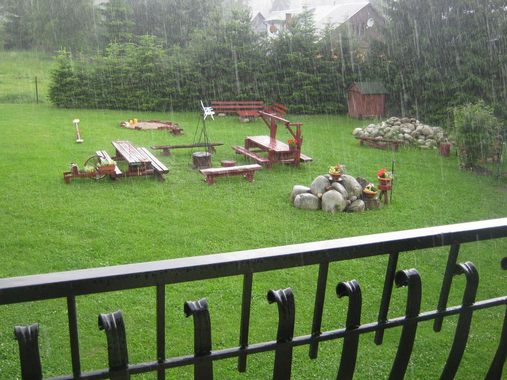 Hacjenda - Apartamenty I Pokoje Goscinne Czarna Góra Exteriér fotografie