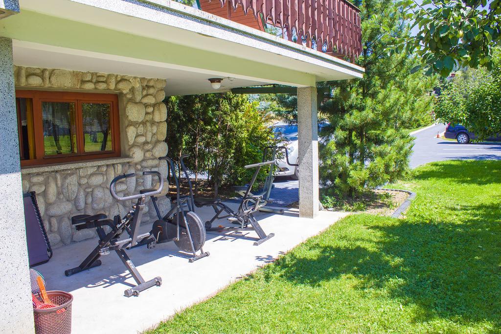 Hacjenda - Apartamenty I Pokoje Goscinne Czarna Góra Exteriér fotografie