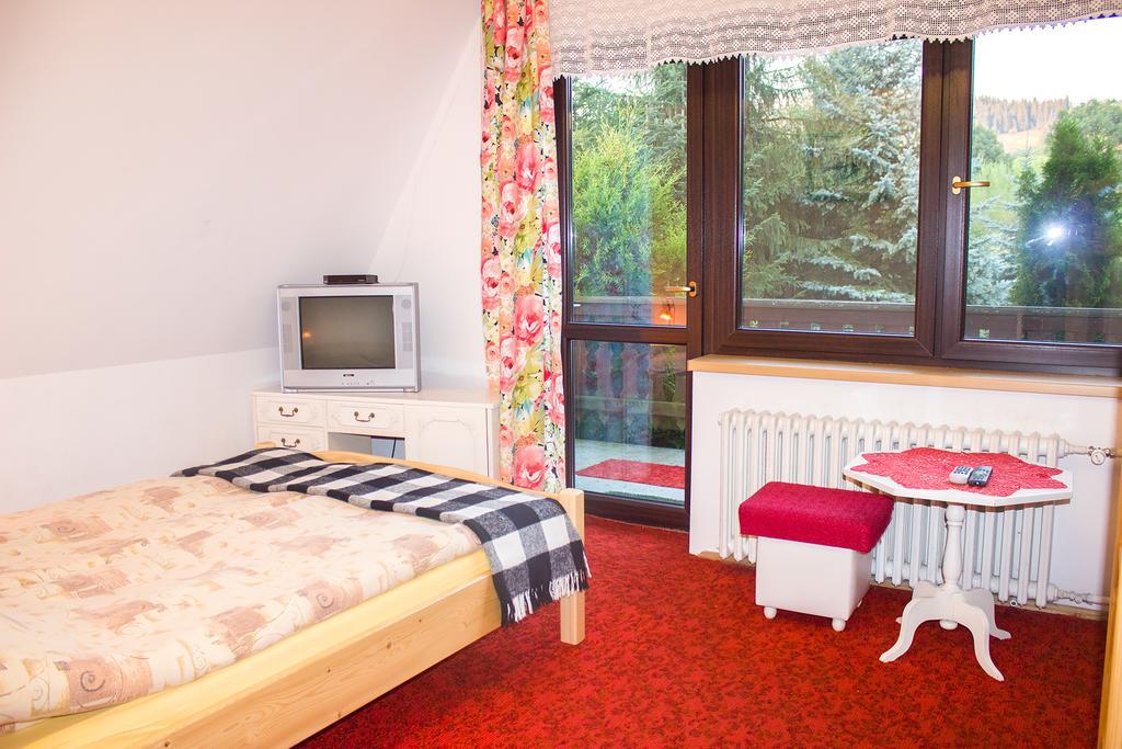 Hacjenda - Apartamenty I Pokoje Goscinne Czarna Góra Exteriér fotografie