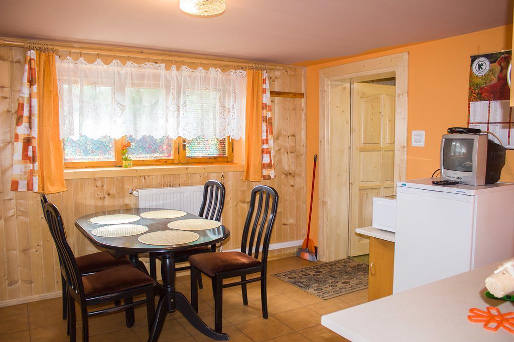 Hacjenda - Apartamenty I Pokoje Goscinne Czarna Góra Exteriér fotografie